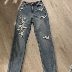 American eagle ripped jeans